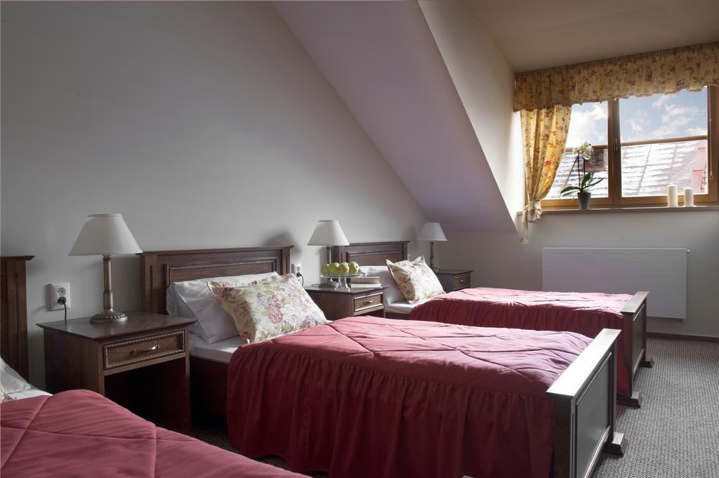 Hotel Pod Zamkem Velké Meziříčí Szoba fotó